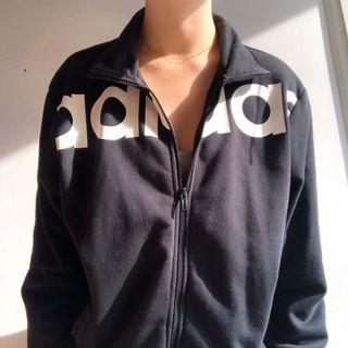 VINTAGE ADIDAS BLACK SWEATSHIRT!! Zip up, with pockets and adidas logo on the front, in mint condition, size L 💓💓💓   Ignore xx Nike, champion, new balance