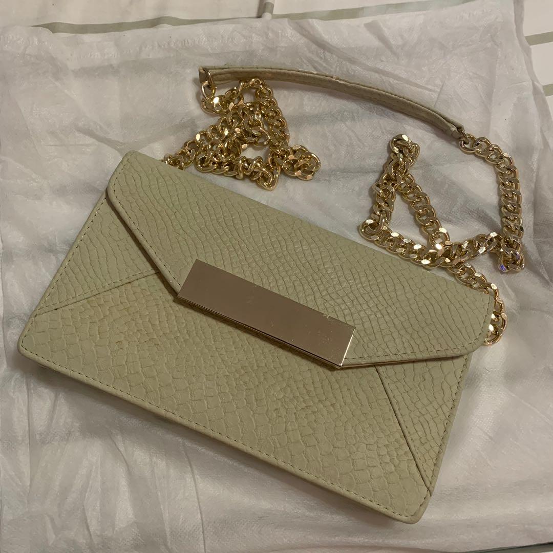 aldo clutch
