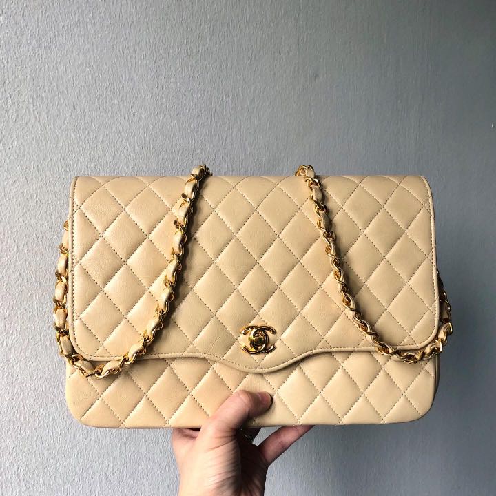 chanel quilted crossbody bag