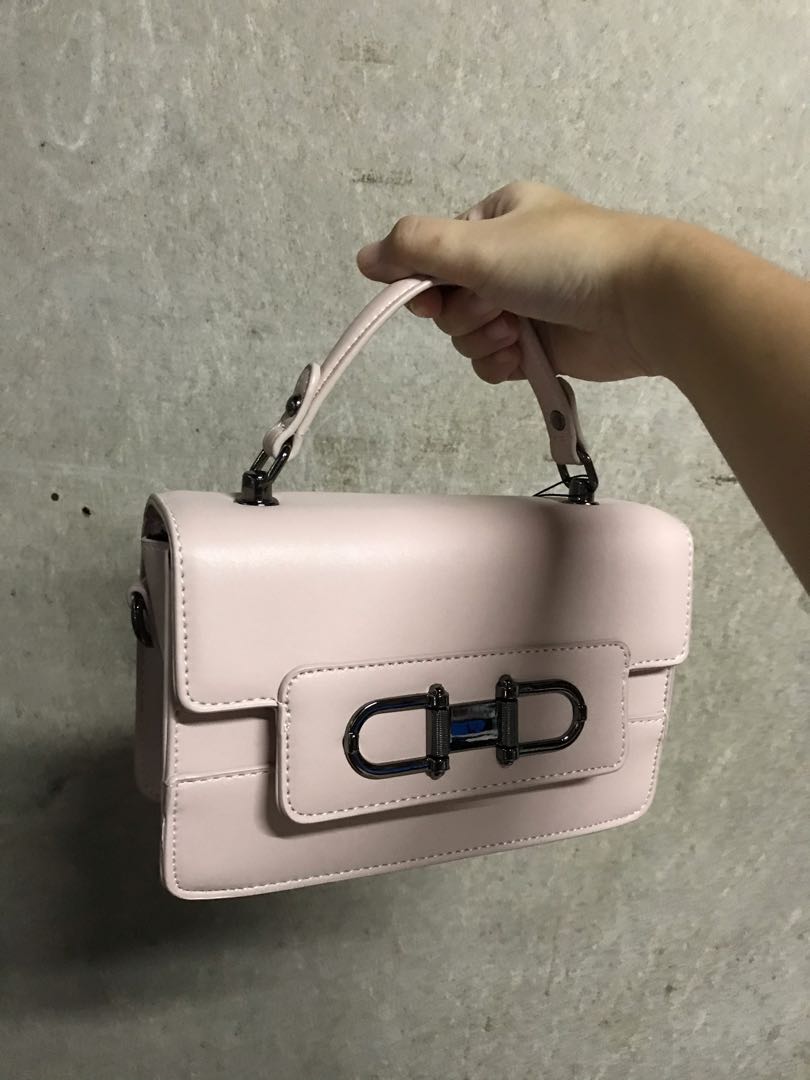 Bnew Cecil Mcbee Sling Bag Women S Fashion Bags Wallets Cross Body Bags On Carousell