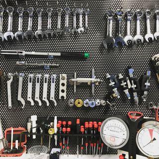 Dive equipment servicing