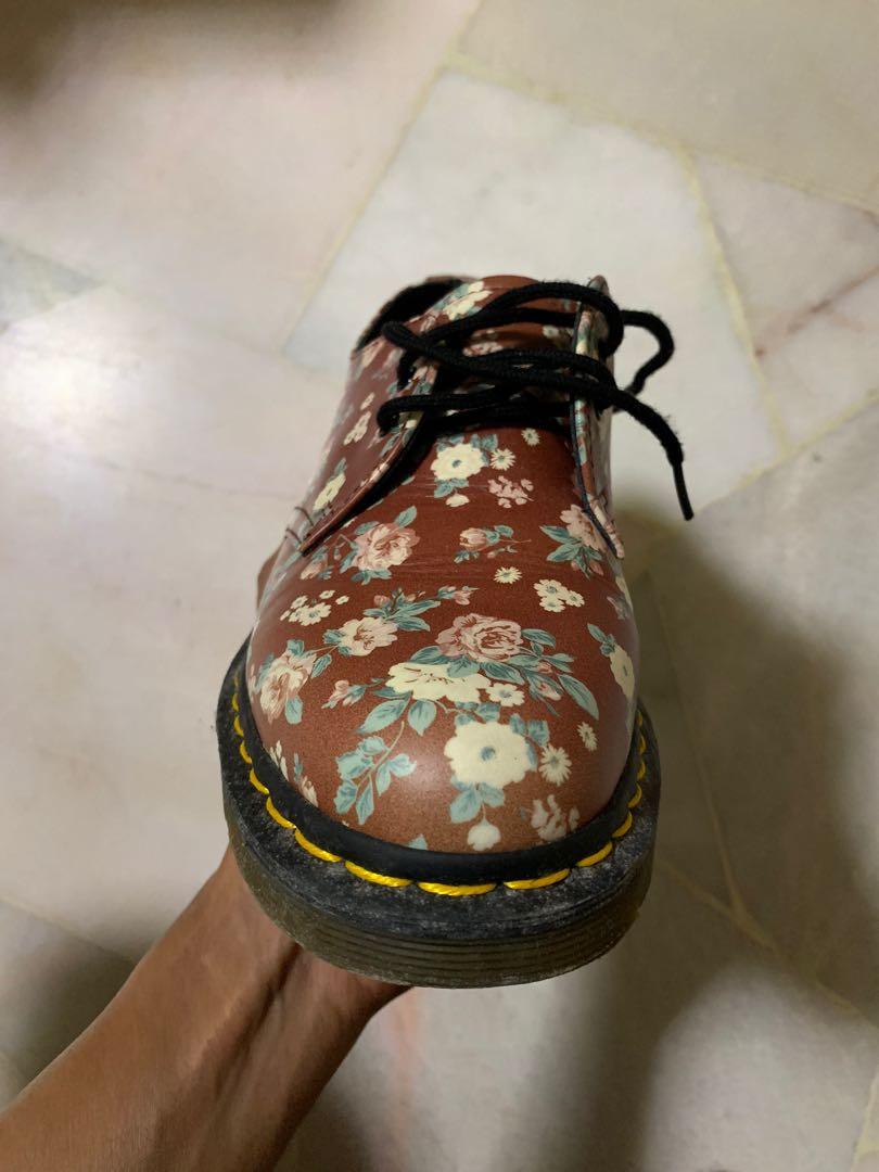dr martens one utama