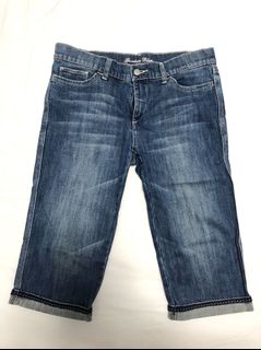 (Category: ) located in . Submitted by afwardrobe (Listing ID 1020514990, Image 1). Description: .
