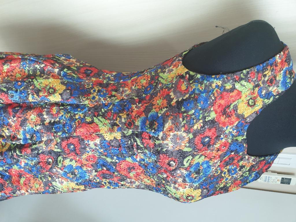 Floral Tweed Dress (Category: Dresses) located in Quezon City. Submitted by feedyourstyle (Listing ID 1020325279, Image 3). Description: Fits S-M No flaws. Mannequin size for reference: 34-27-34.