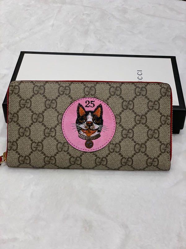 Gucci wallet dog hot sale