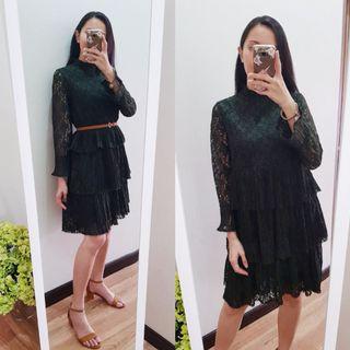 HQ SELF-PORTRAIT INSPIRED DRESS