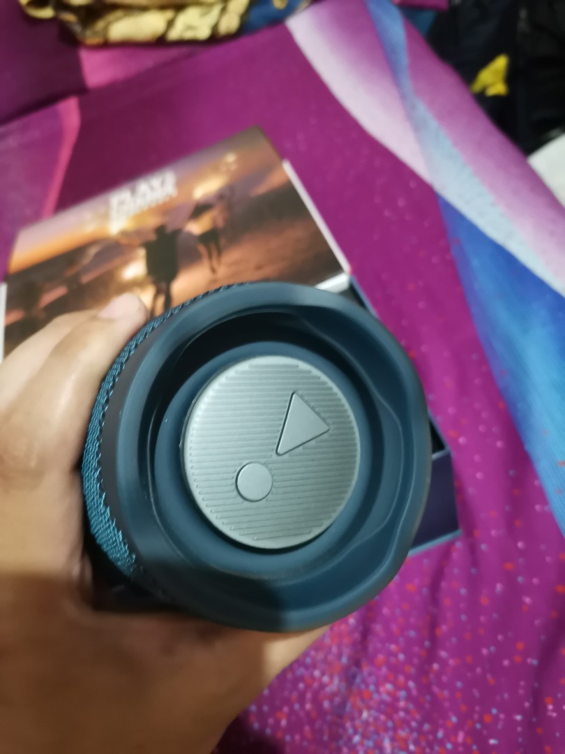 Jbl charge 4, Audio, Portable Audio Accessories on Carousell