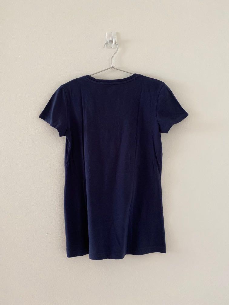 MUJI Navy blue v neck t-shirt, Women's Fashion, Tops, Shirts on Carousell