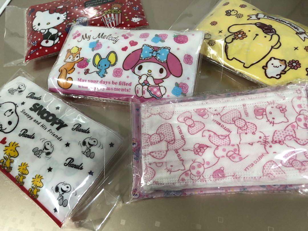 New stocks adult Hello Kitty 4ply disposable mask / gift sets, Women's Fashion, Accessories 
