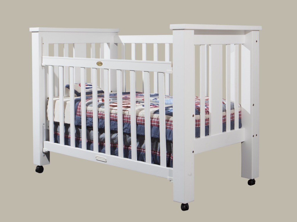 New Zealand made wooden cot/ toddler bed, Babies & Kids, Baby Nursery