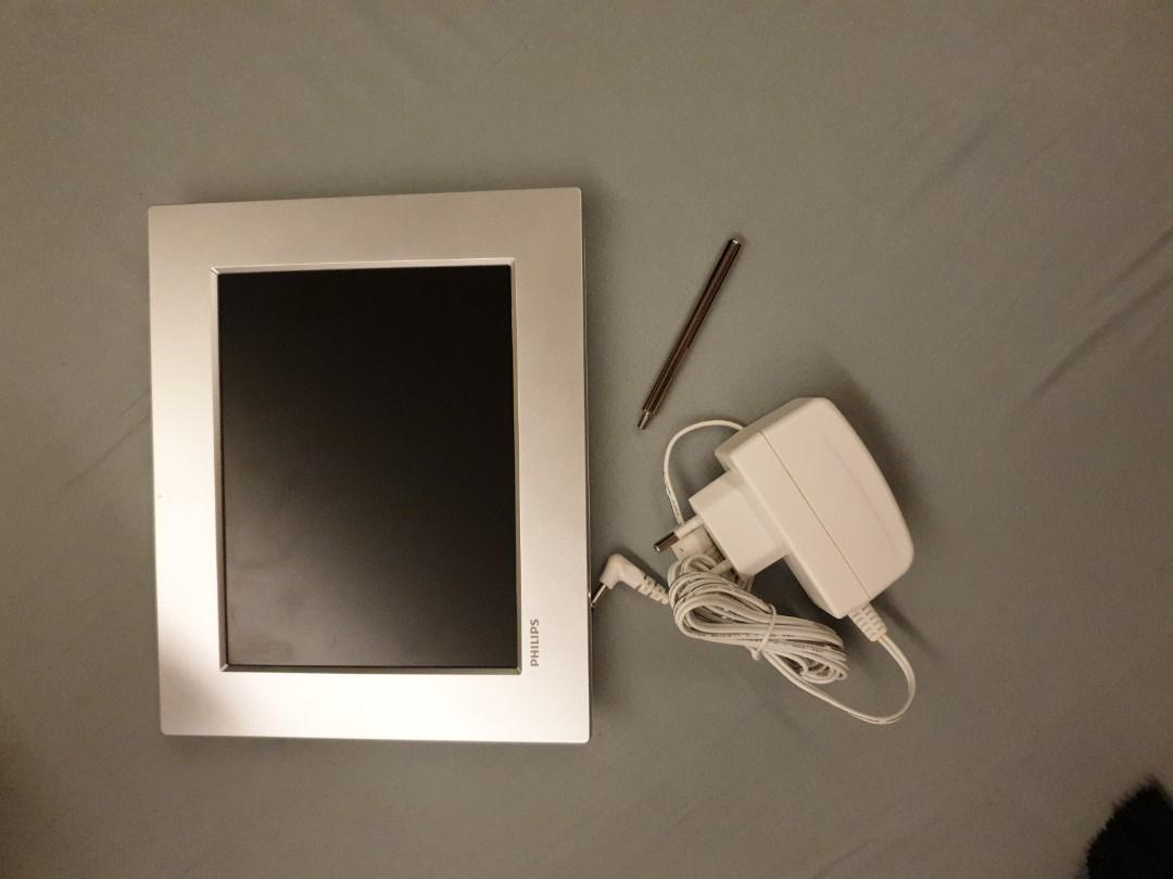 Philips Digital Photo Frame, Everything Else on Carousell