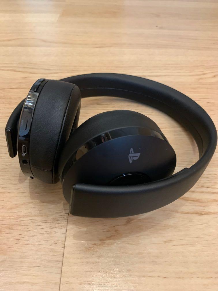 Ps4 gold wireless headset connect to phone outlet