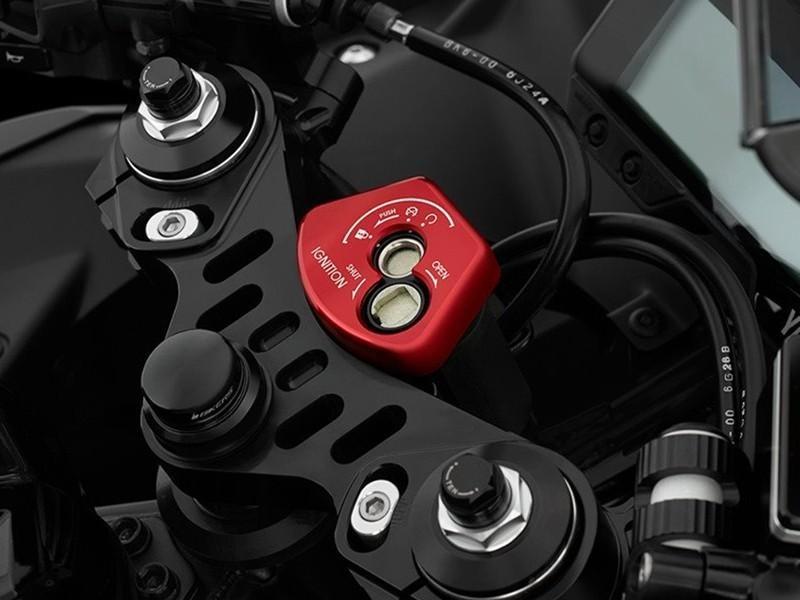 r15 v3 key cover