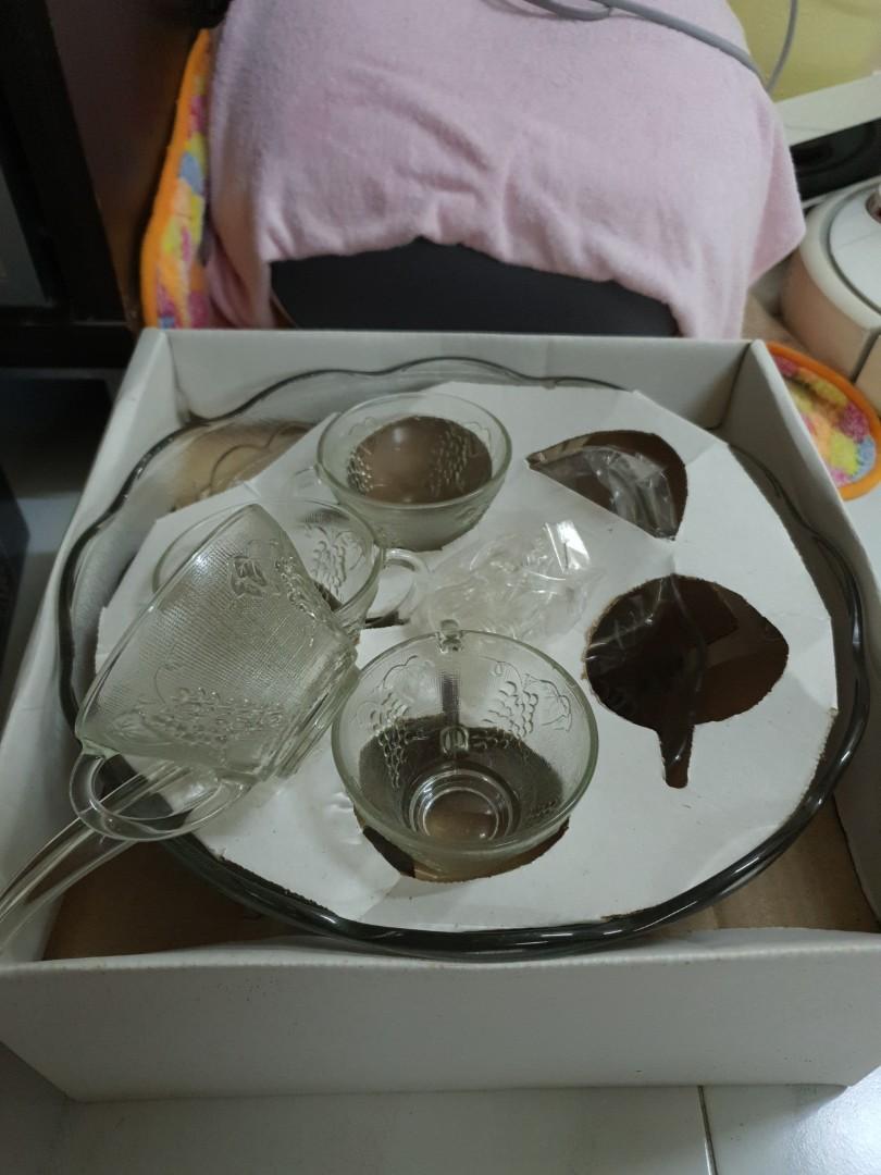 Sapphire glassware (Category: Other Kitchenware & Tableware) located in Singapore. Submitted by wa_si_lin_lao_bei (Listing ID 1020486890, Image 3). Description: New condition.