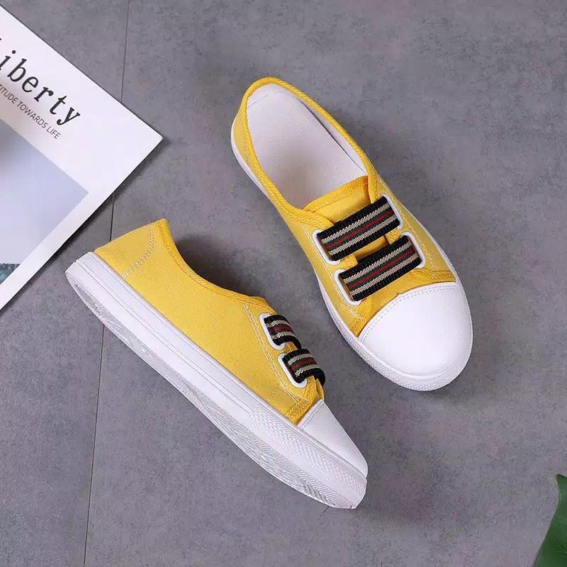 Smile Cod Sepatu Sneakers Wanita Import Premium Quality Bonuskaoskaki Sp 109 Btm Yl 03 Women S Fashion Shoes Sneakers On Carousell
