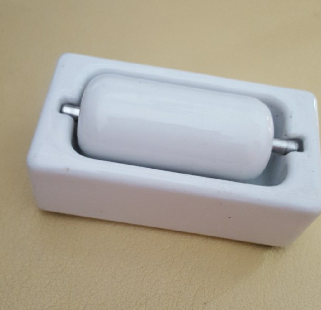 Vintage porcelain stamp/envelope roller moistener, Hobbies & Toys