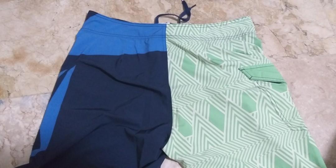 Volcom Boardshorts (Category: Swim Trunks & Board Shorts) located in Manila. Submitted by pocholo_ramirez (Listing ID 1020338645, Image 3). Description: size 33 for Lalamove pickups: less 70 pesos off if you're a first time lalamove user, promo code to be provided before transaction.