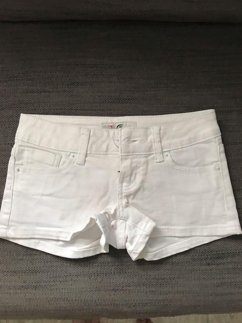 guess white shorts