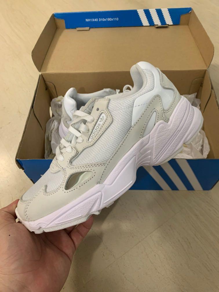 Tackle View the Internet spoon Adidas Falcon Women White, Women's Fashion, Footwear, Sneakers on Carousell