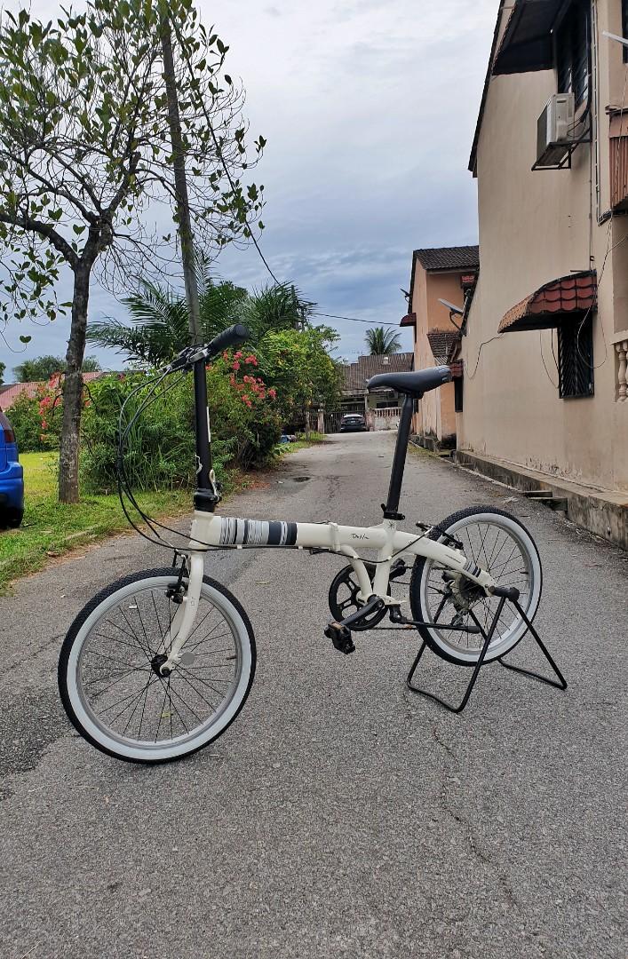 dahon vybe d7 vs mariner d8