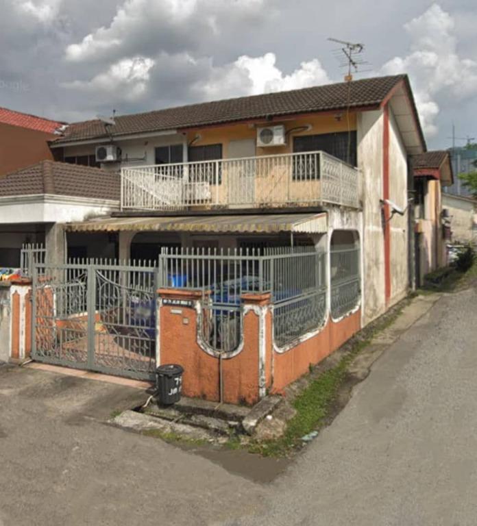 Double Storey Terrance End Lot For Sale In Taman Cheras Indah Ampang Selangor Property For Sale On Carousell