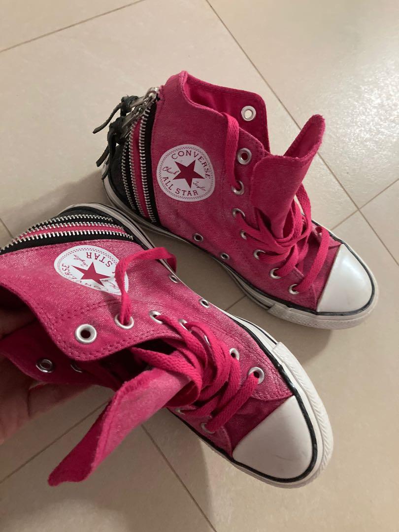 Dark pink converse online