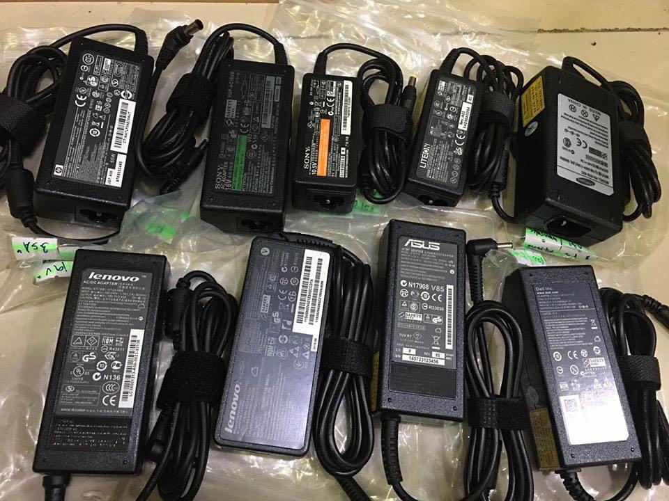 LAPTOP CHARGER ALL BRANDS (Category: Chargers) located in Makati City. Submitted by guerle (Listing ID 1020785745, Image 1). Description: .