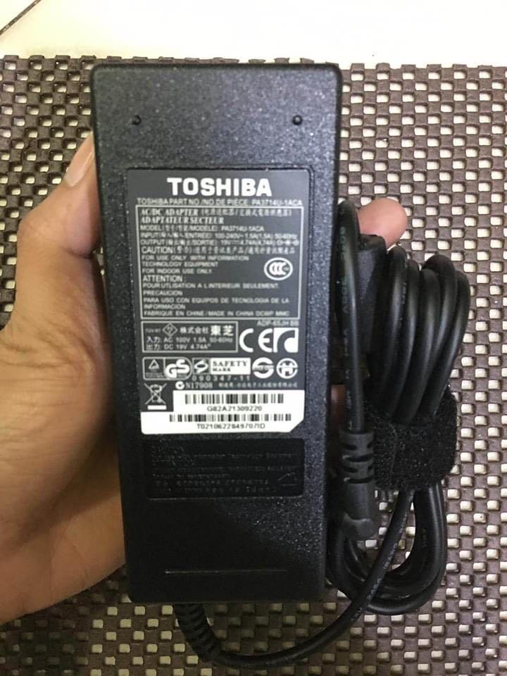 LAPTOP CHARGER ALL BRANDS (Category: Chargers) located in Makati City. Submitted by guerle (Listing ID 1020785745, Image 2). Description: .