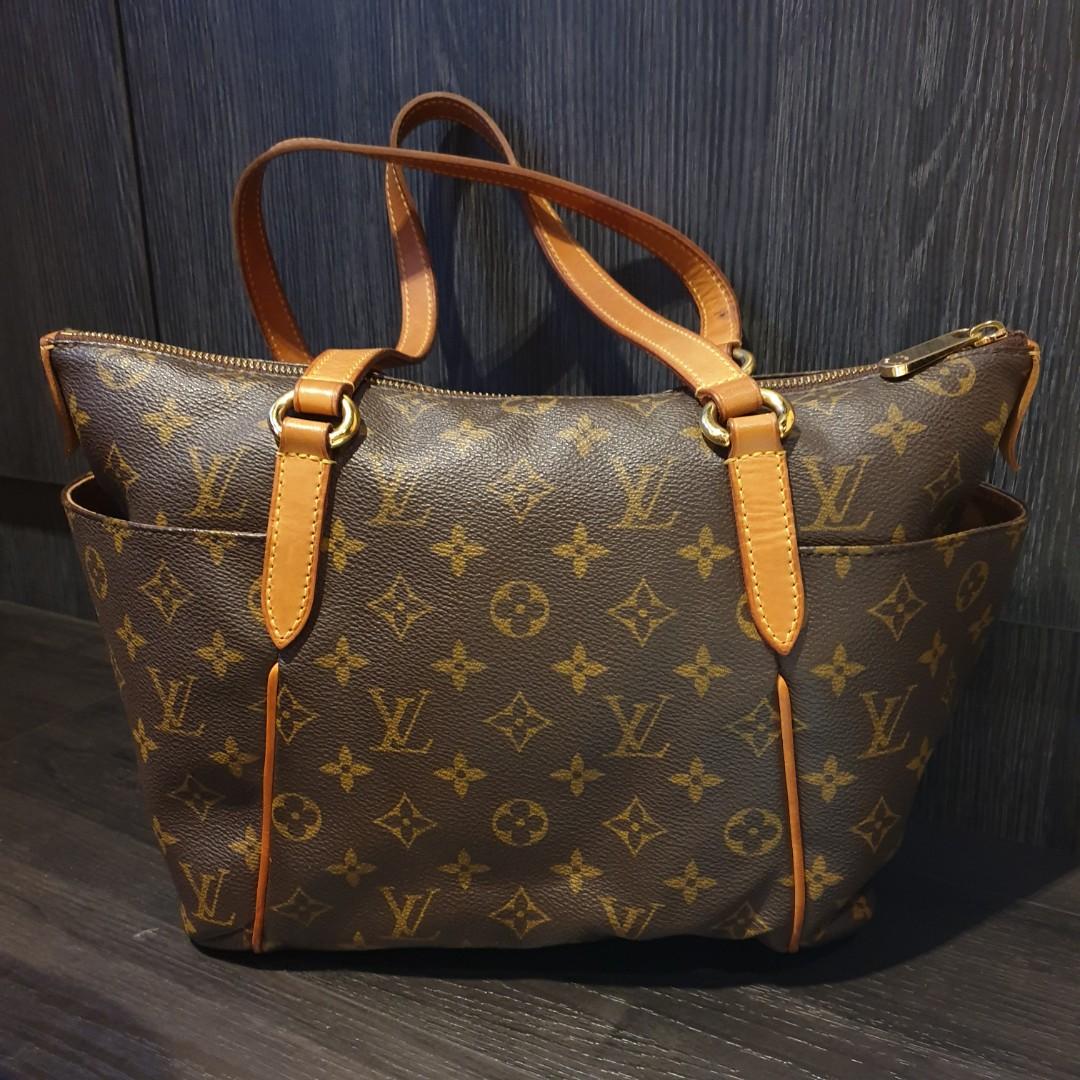 Louis Vuitton Totally GM size, Luxury, Bags & Wallets on Carousell