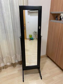 (Category: ) located in . Submitted by dengv (Listing ID 1020702425, Image 1). Description: .