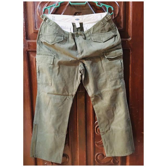 old navy women's cargo pants pockets