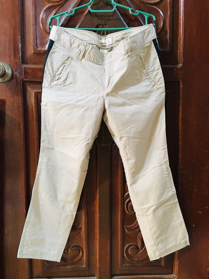 Old Navy Women S Khaki Pants Size 12 Women S Fashion Clothes Pants Jeans Shorts On Carousell