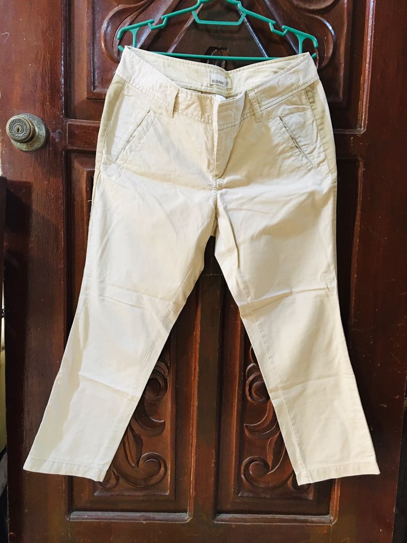 Old Navy Women S Khaki Pants Size 12 Women S Fashion Clothes Pants Jeans Shorts On Carousell