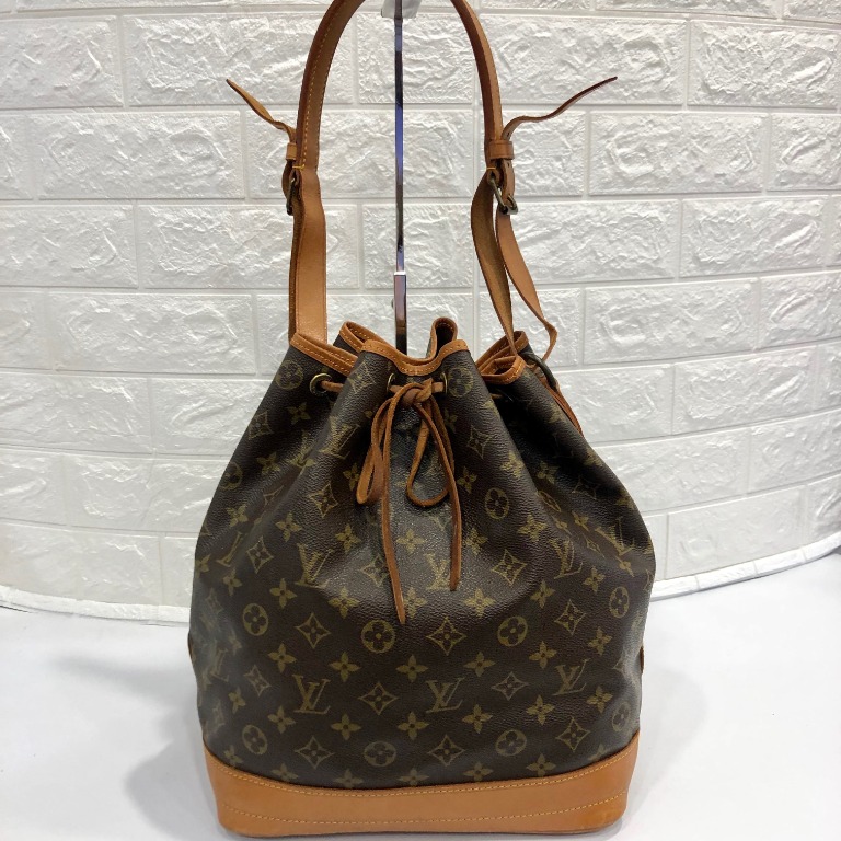 preloved Louis vuitton bucket bag, Luxury, Bags & Wallets, Handbags on Carousell