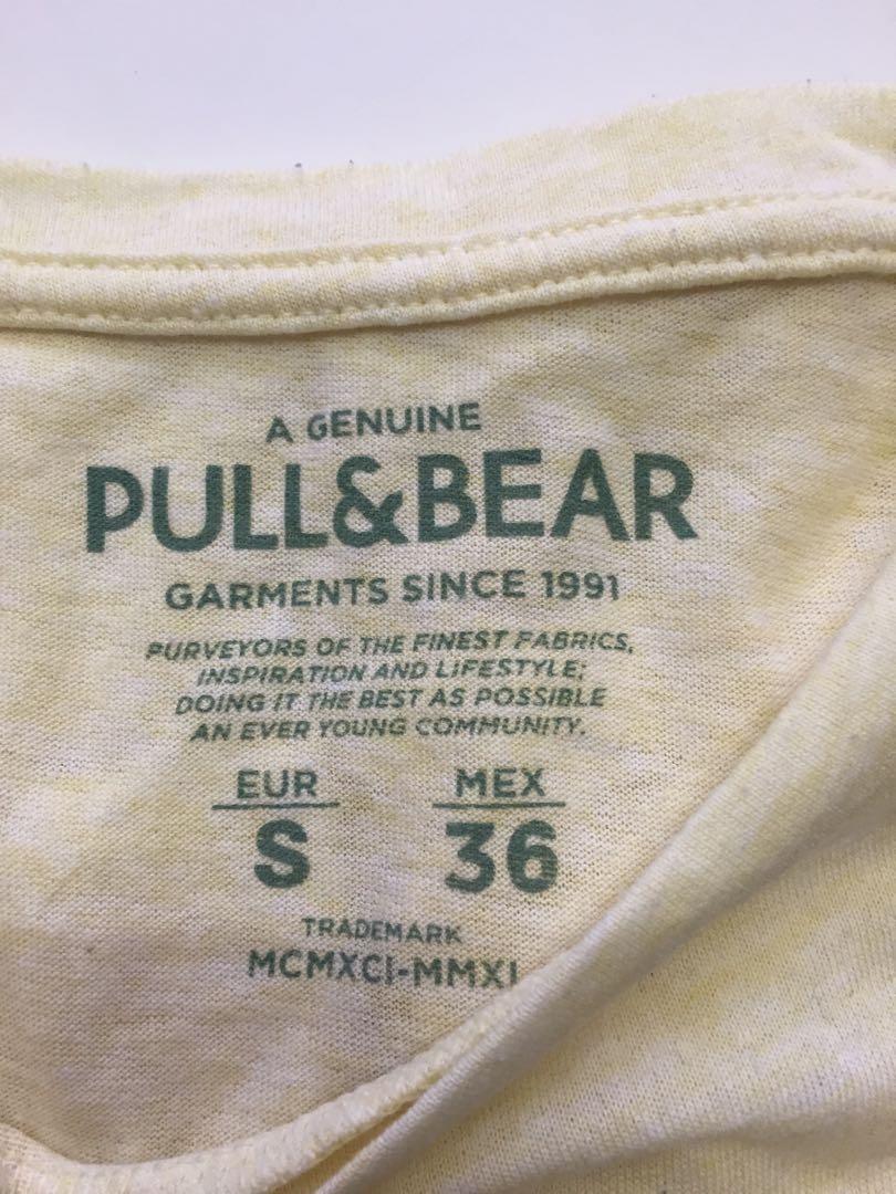 Pull & Bear Tee (Category: Longsleeves) located in Ampang. Submitted by feisal. (Listing ID 1020617698, Image 2). Description: Pull & Bear Tee Condition 9/10 Size S Pit 18 Length 27.5.