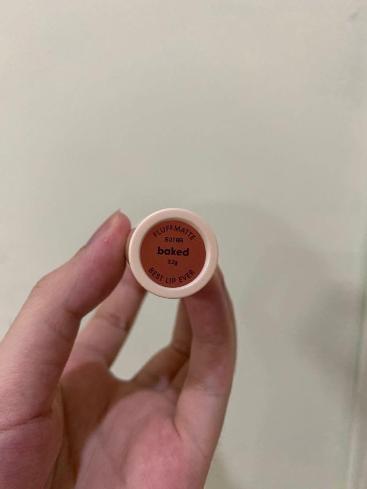 REPRICED Sunnies Face Fluffmatte- Baked (Category: Face Care) located in Mandaluyong City. Submitted by deardolphin (Listing ID 1020684764, Image 2). Description: Barely used, only used about 3 times. Was in my makeup drawer most of the time. Rfs: I prefer nude shades of lipstick. Screengrabs from sunnies face.