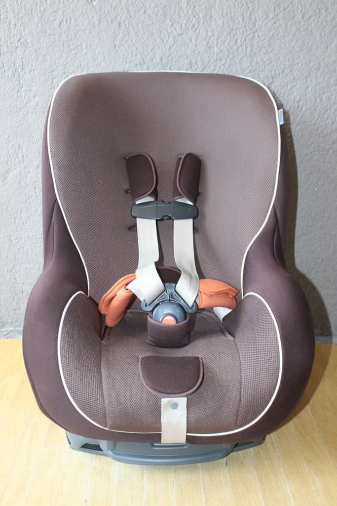 Takata Infant to Toddler Baby Car Seat 