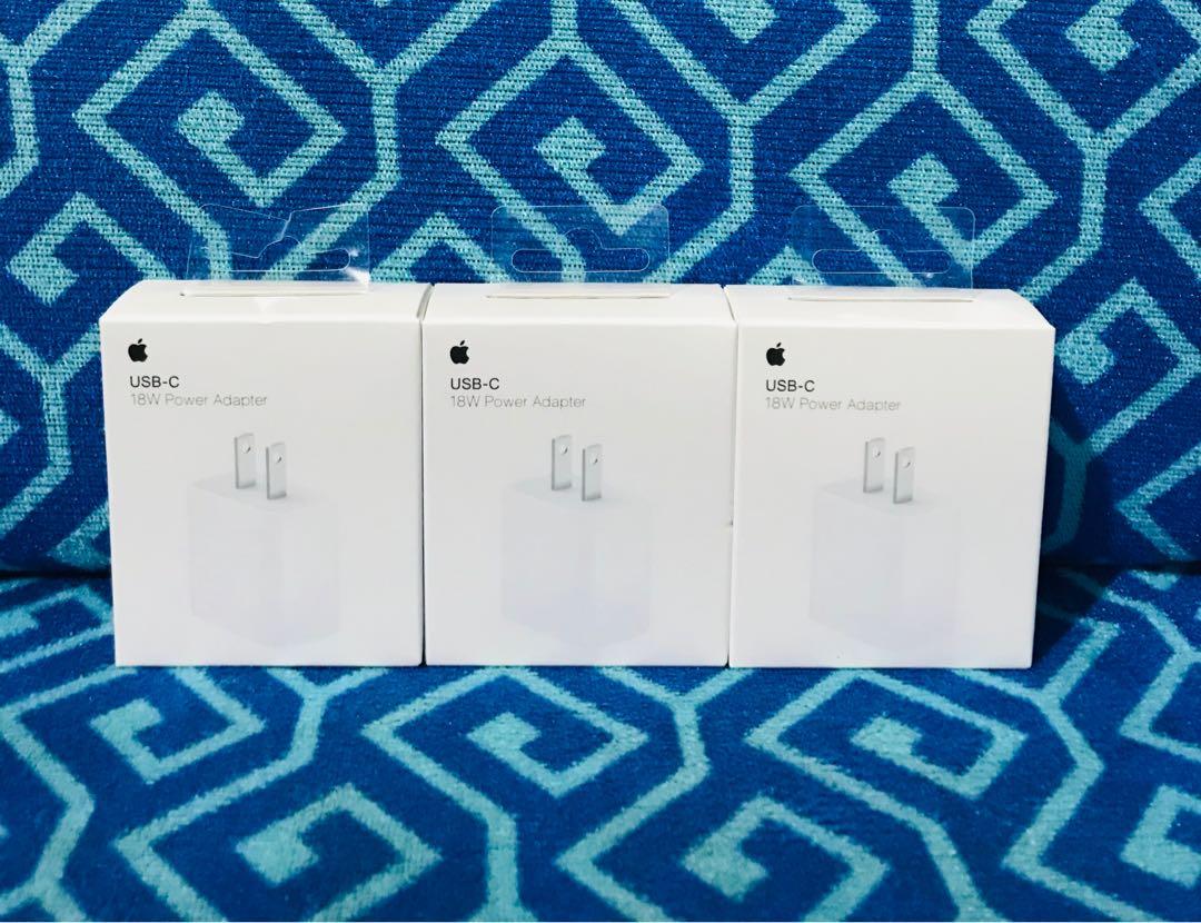 USB-C TO LIGHTNING CHARGER (Category: Chargers) located in Makati City. Submitted by guerle (Listing ID 1020786138, Image 2). Description: .