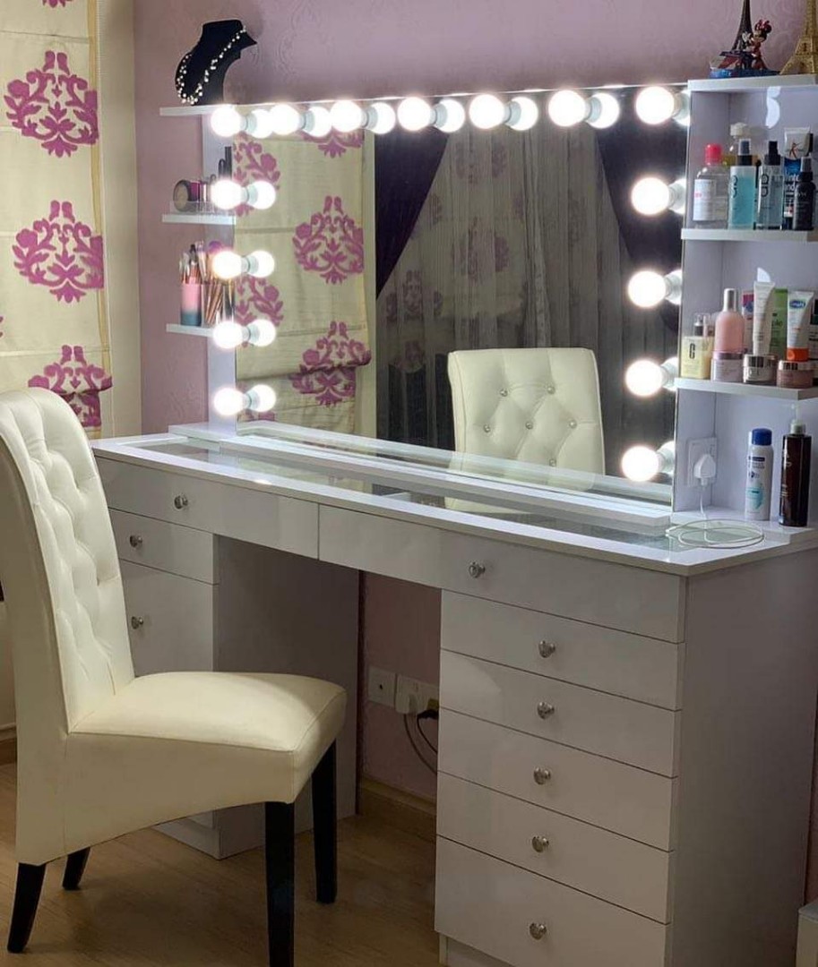 vanity mirror and table