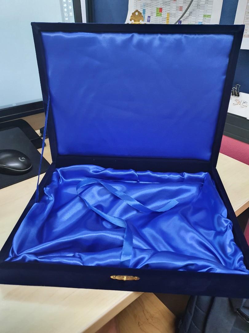 Royal Blue Velvet Gift Box, Hobbies & Toys, Books & Magazines