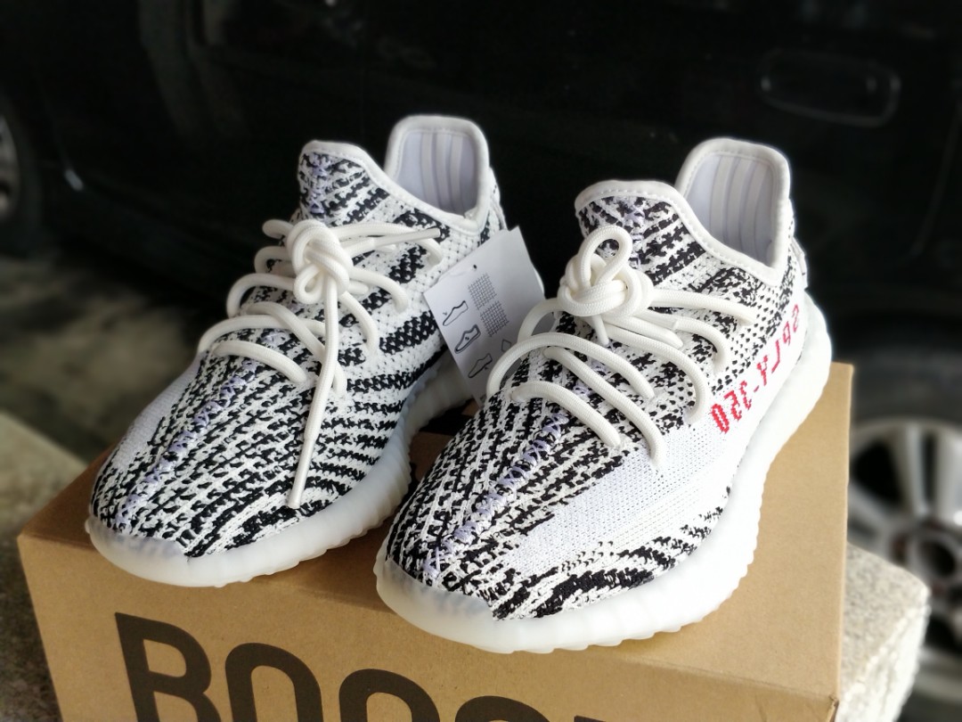 yeezys 350 boost zebra