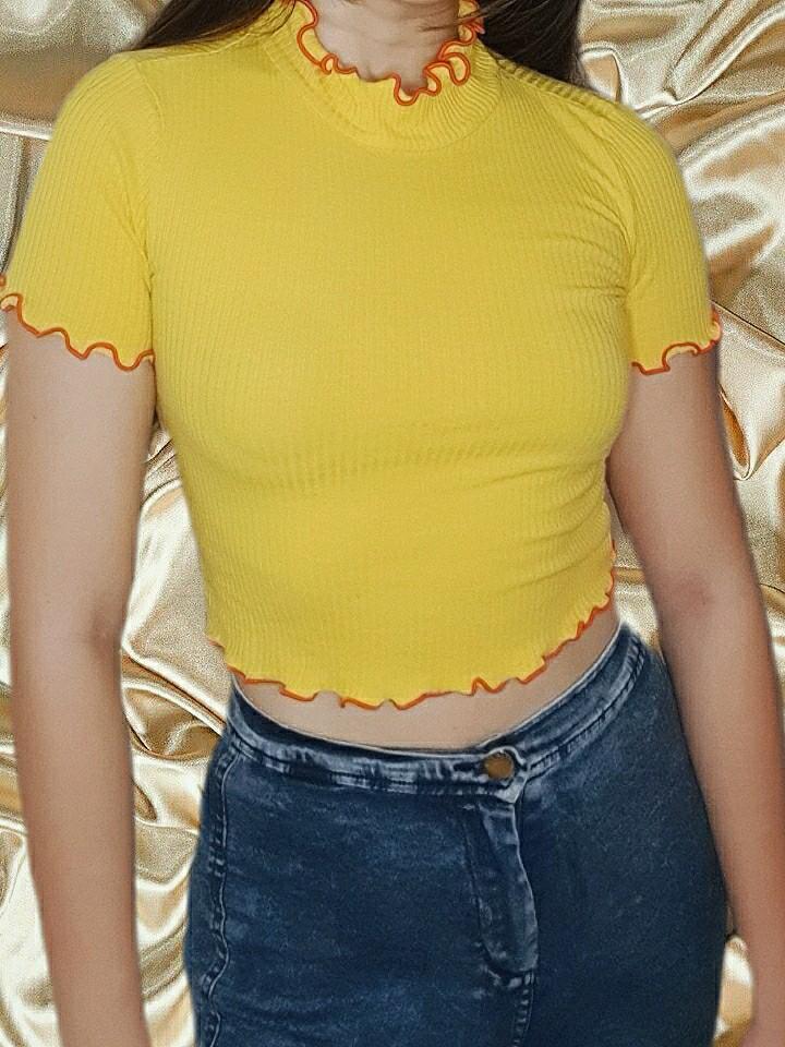 yellow lettuce top