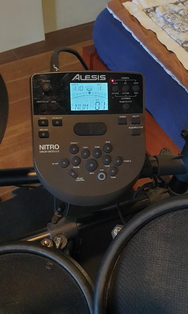 Alesis Nitro Mesh Kit with Peavey KB1 Amp, Hobbies & Toys, Music