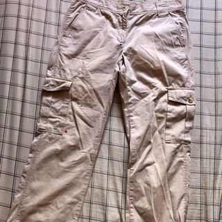 (Category: ) located in . Submitted by ishawears (Listing ID 1021020228, Image 1). Description: .