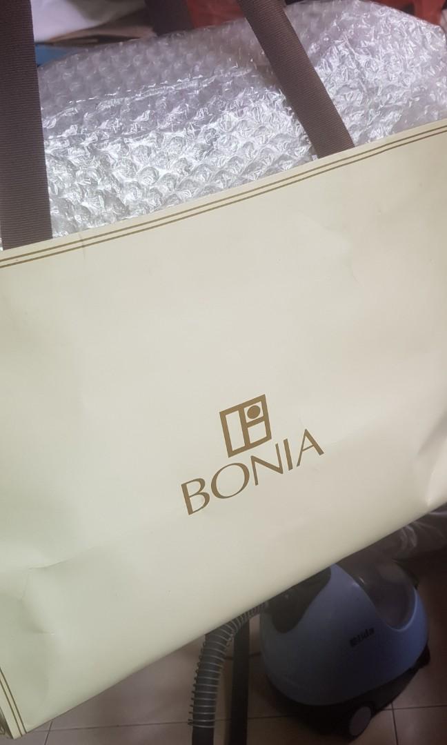 Bonia tote bag signature IDR 390k Size 38x21x10 Warna kuning Grain