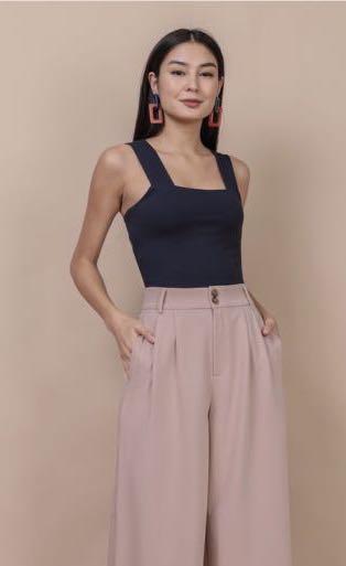BNWT TTR Luna basic top (2 colours)