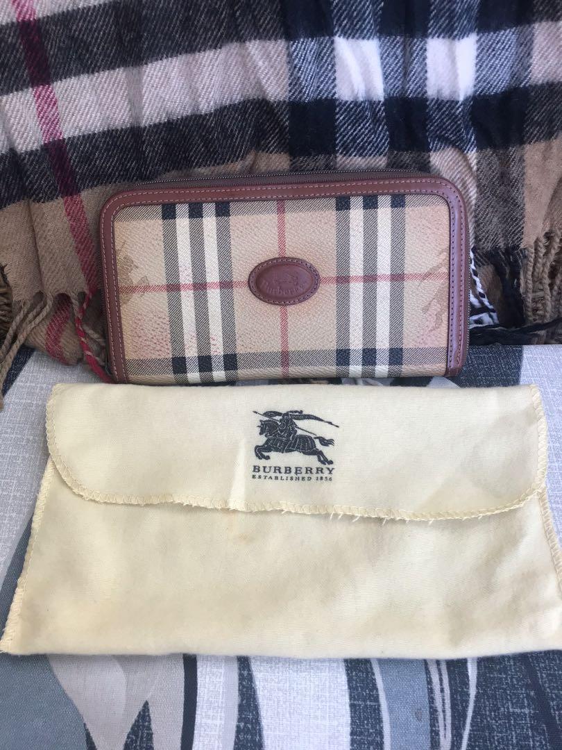 burberry zippy wallet