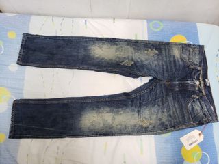 （分類：）位於 。 由 kamchui0804 提交（商品編號 1020953925，圖片 1）。簡介： 。