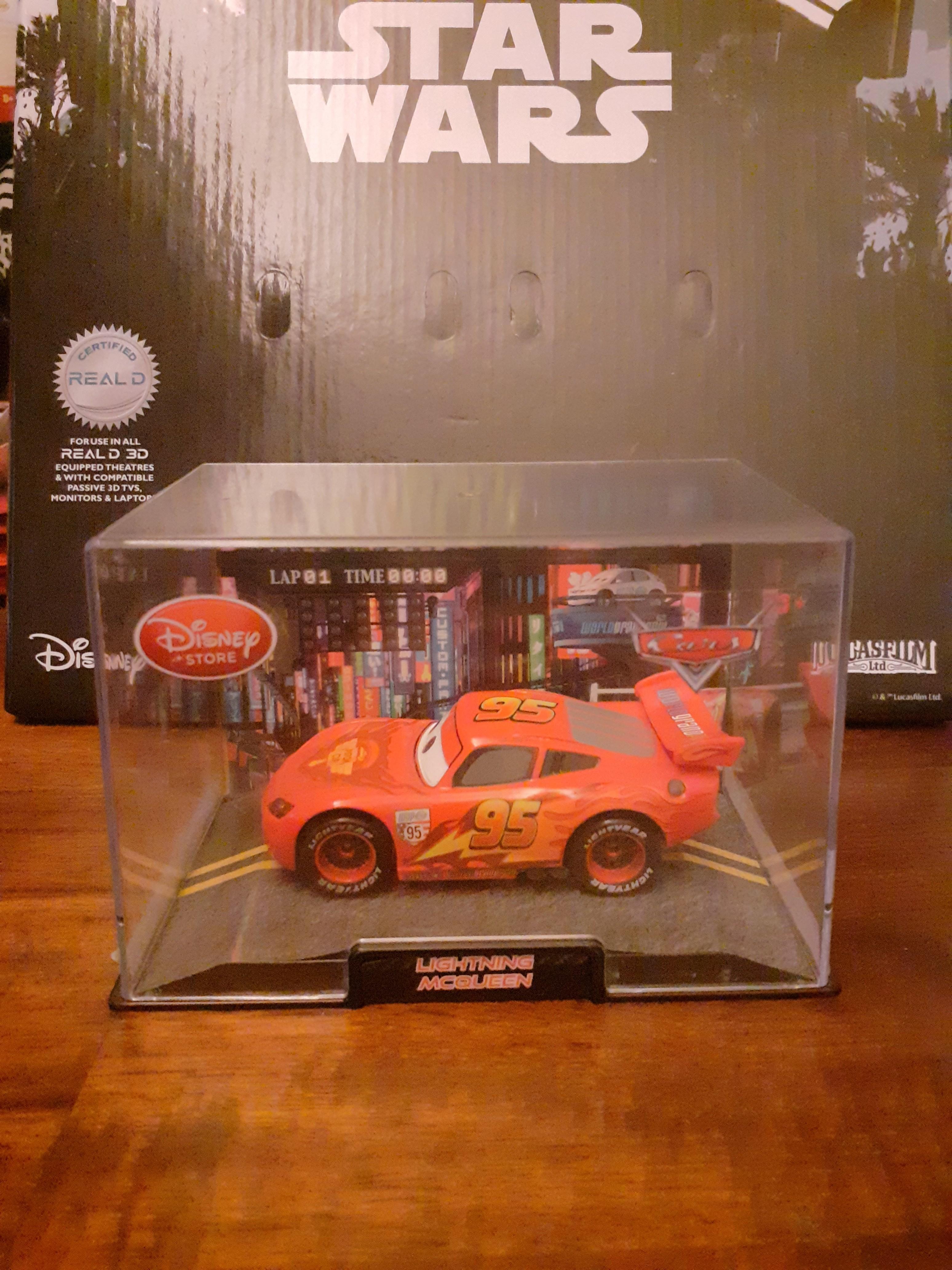 lightning mcqueen toys disney store