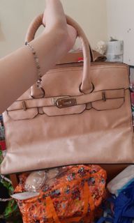(Kategori: ) berada di . Dikirim oleh koreanboxes (ID iklan 1020812901, Gambar 1). Deskripsi: .